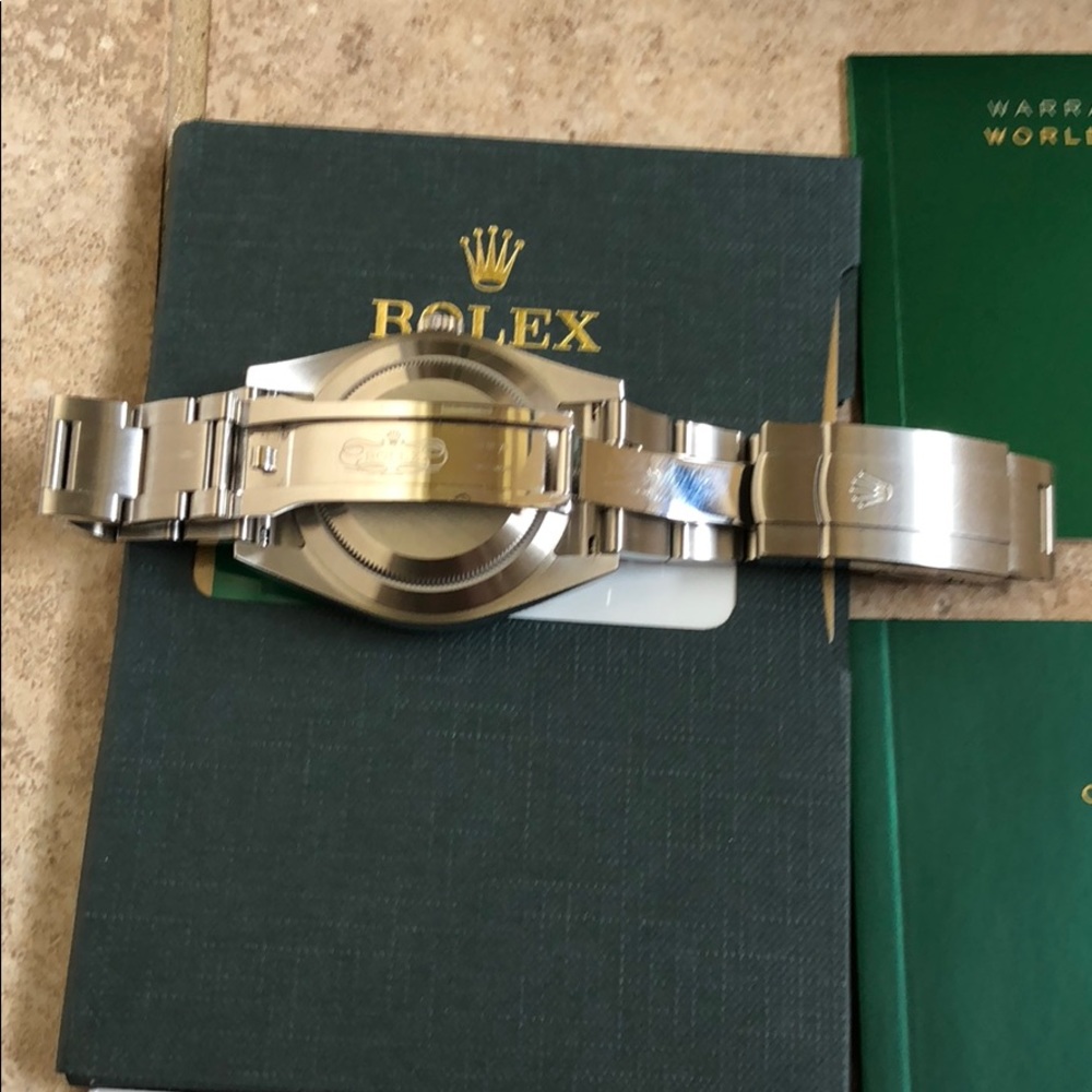 Like New!! 💯 % Authentic Rolex Oyster Perpetual. - Picture 5 of 6